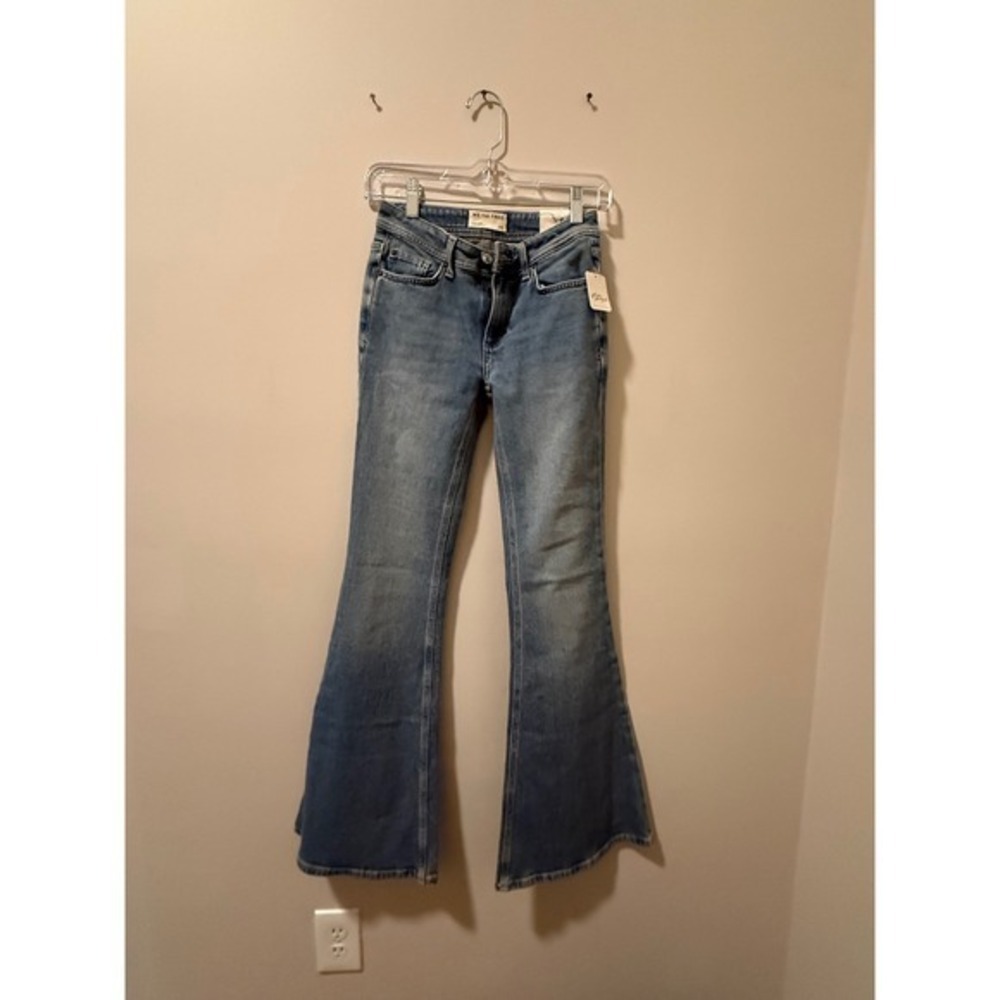 Free People Love Bomb Flare Jeans Light Wash Denim Size 24 NWT - Picture 3 of 9